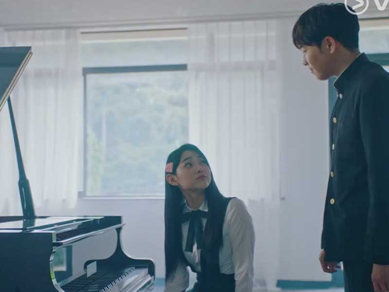 P.O與康美娜飾演的「金宥娜」感情線開始萌芽，早前教對方彈琴一幕更是浪漫滿瀉！
